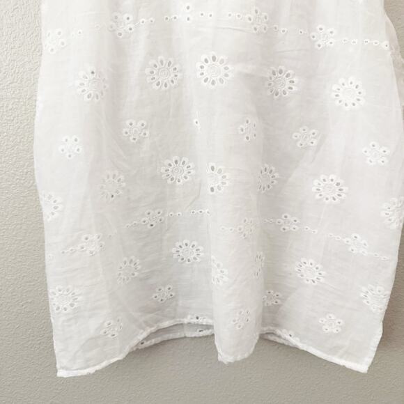 AQUA x BLOOMINGDALE'S | Ruffle Eyelet Collar Flutter Sleeve White Cotton | Large - Picture 7 of 11